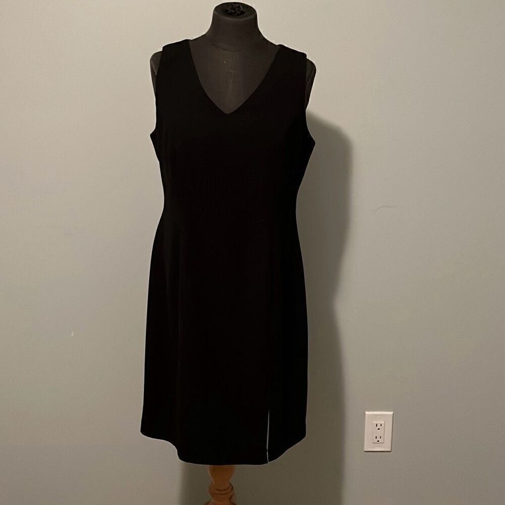 Modern Me Elements Women's Black Sleeveless V-Neck Sheath Dress Size 10